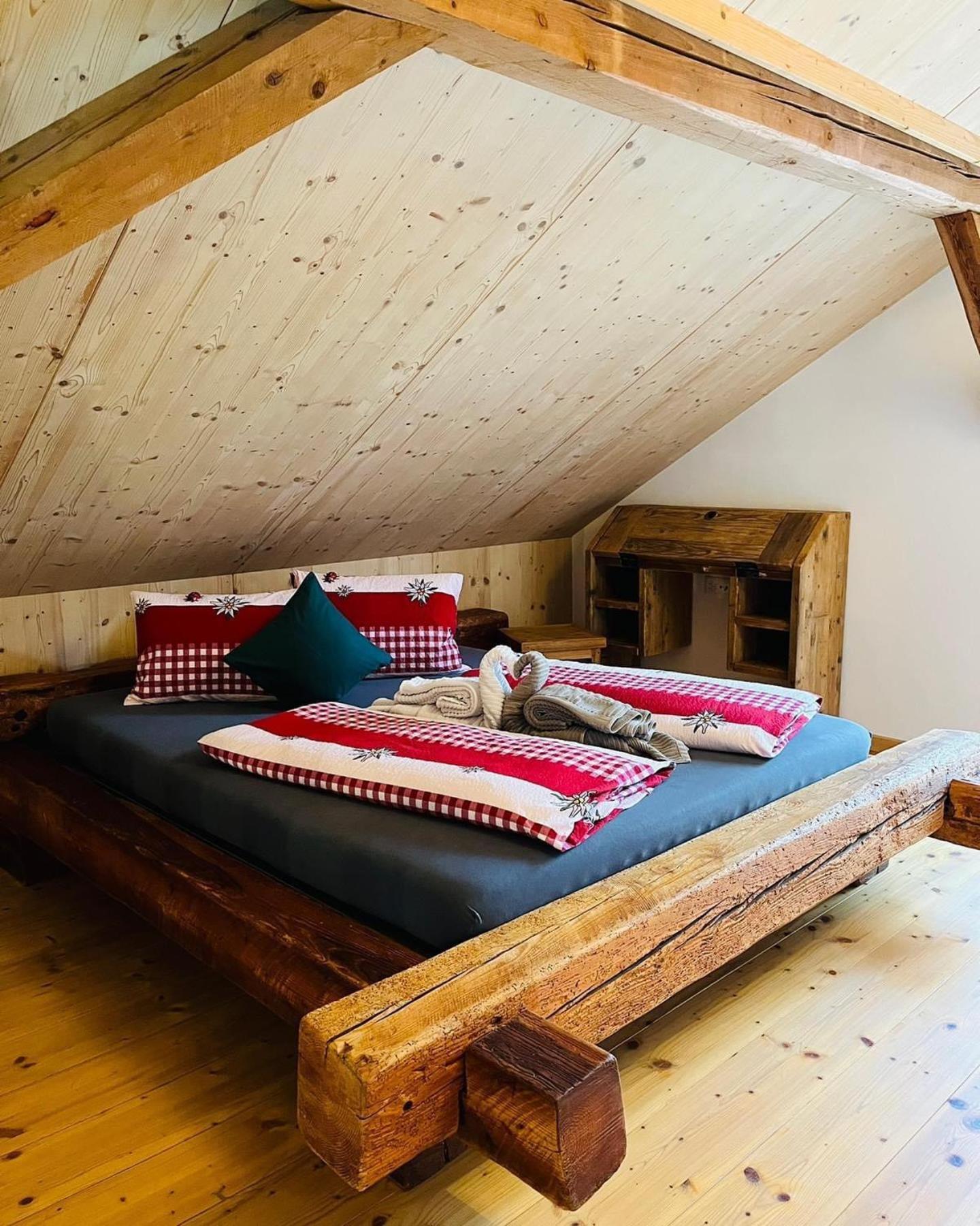 Conny'S B&B Niederweningen Eksteriør billede