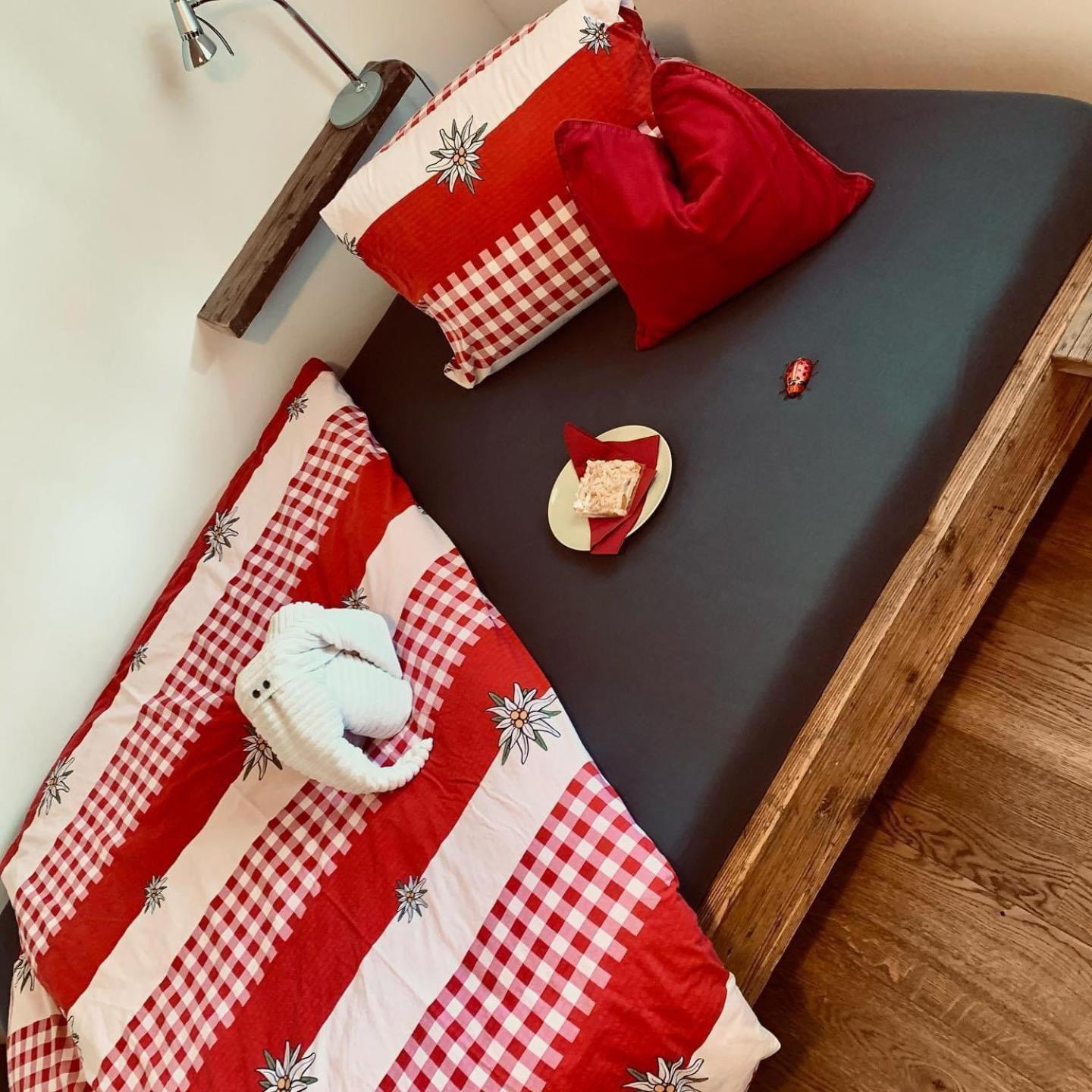 Conny'S B&B Niederweningen Eksteriør billede