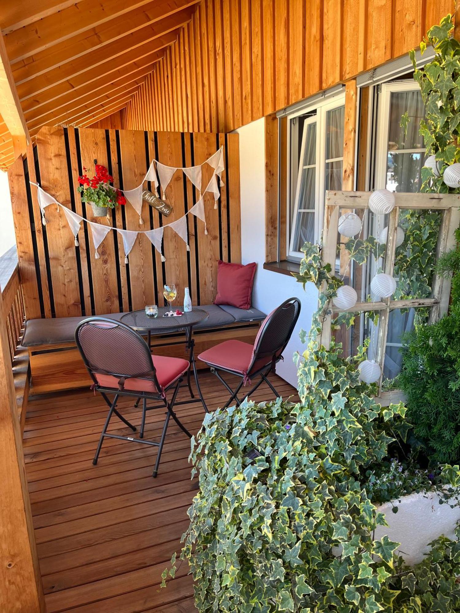 Conny'S B&B Niederweningen Eksteriør billede