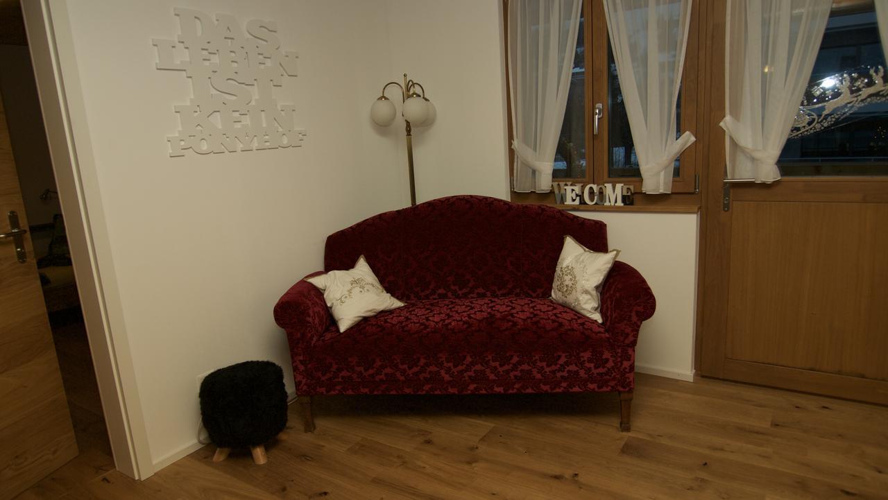 Conny'S B&B Niederweningen Eksteriør billede