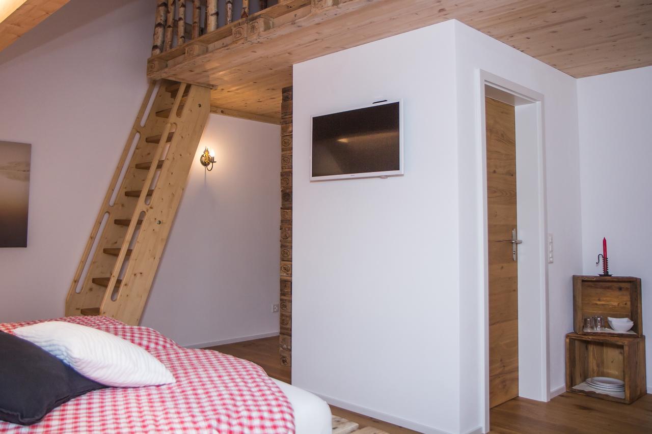 Conny'S B&B Niederweningen Eksteriør billede