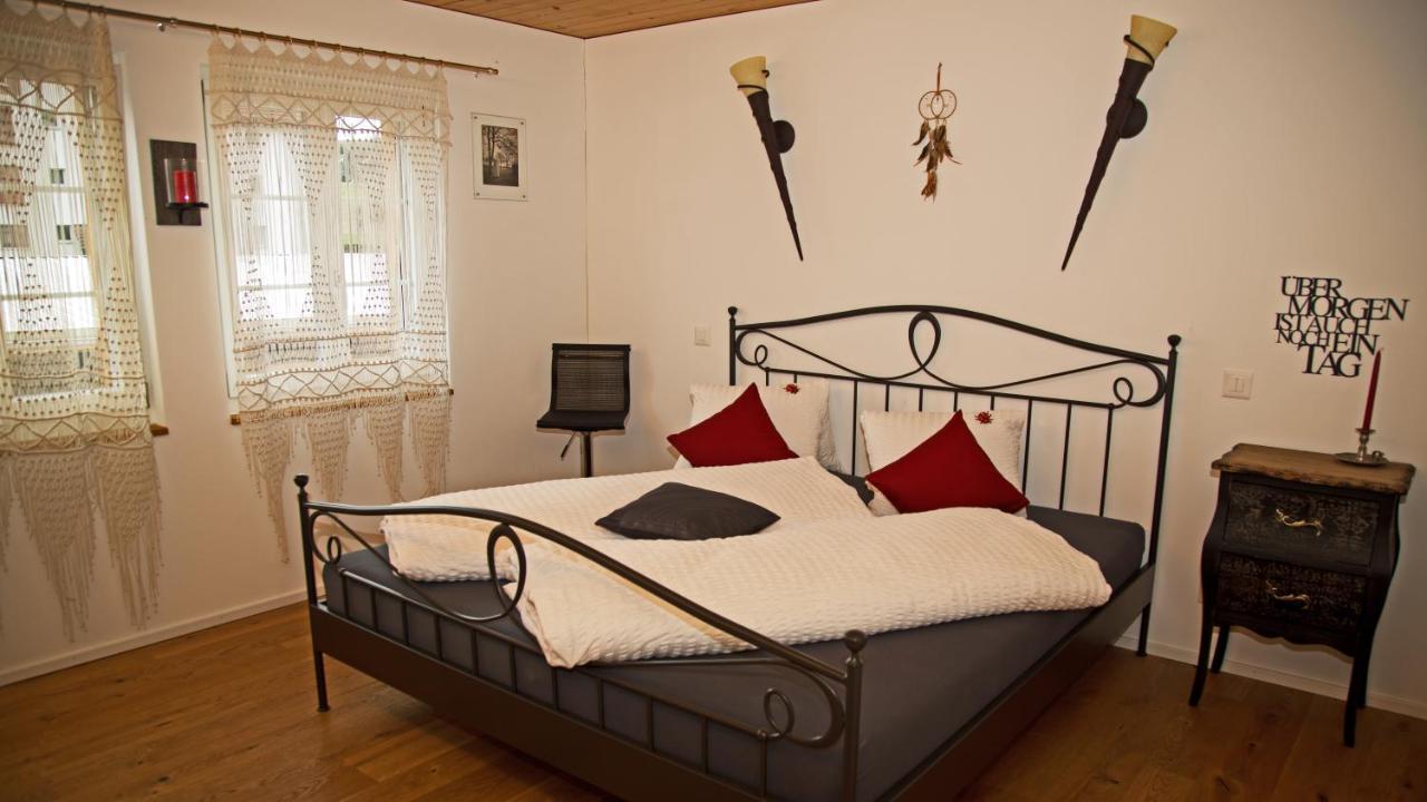 Conny'S B&B Niederweningen Eksteriør billede
