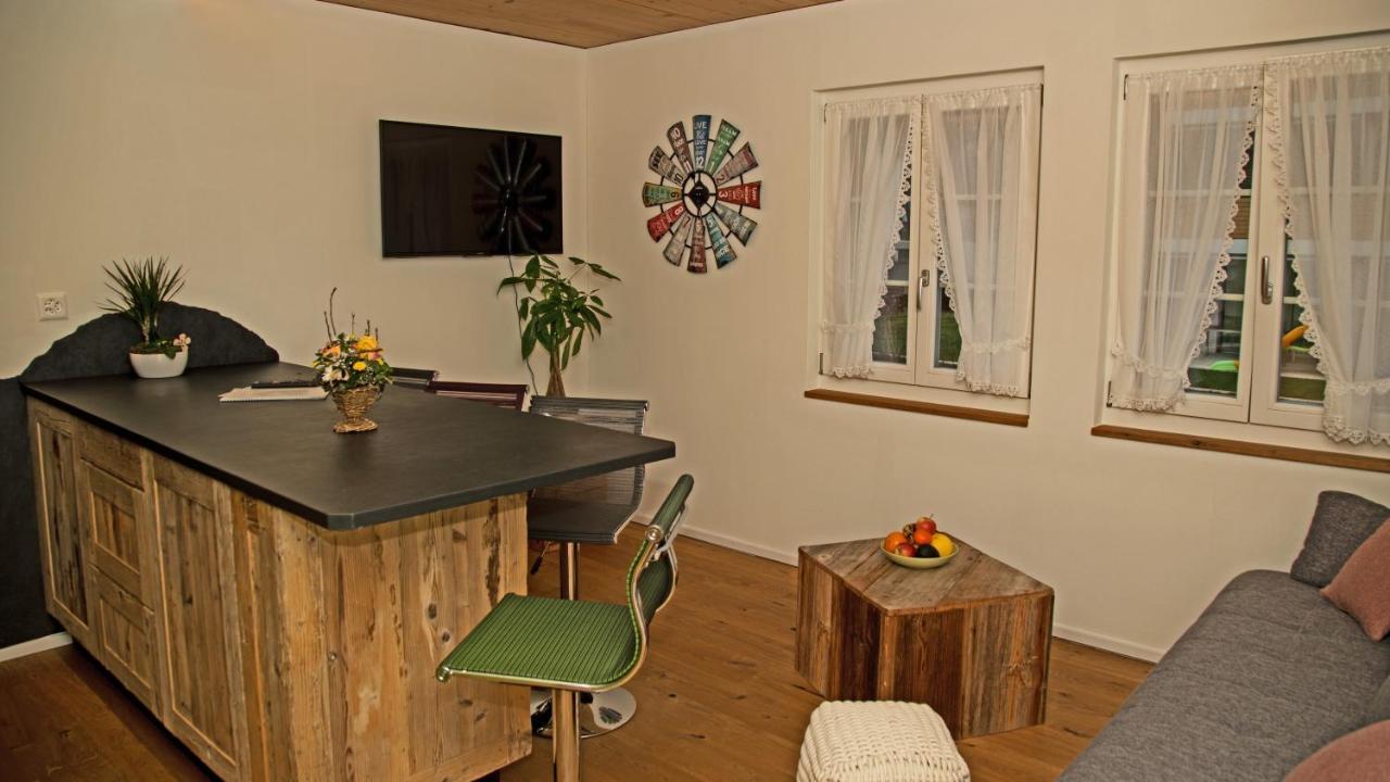 Conny'S B&B Niederweningen Eksteriør billede