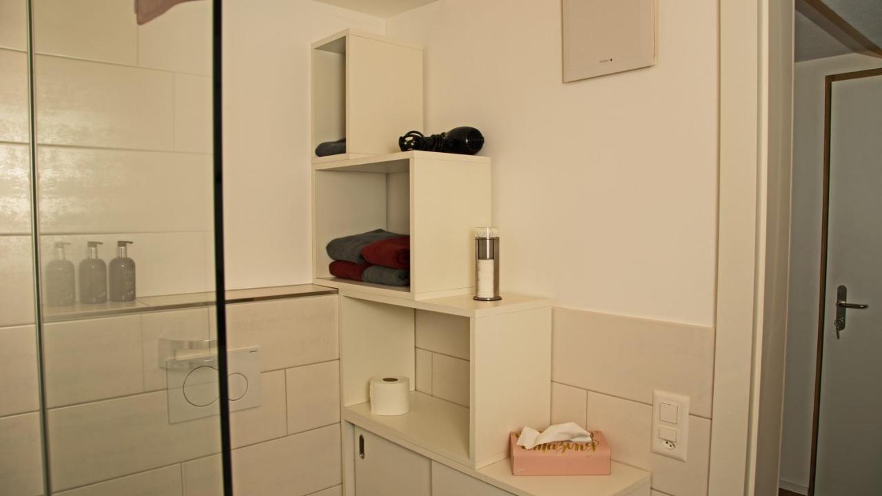 Conny'S B&B Niederweningen Eksteriør billede